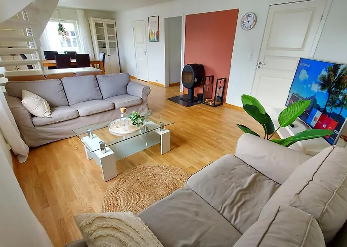 Central Modern Lyse Fjord Apartment